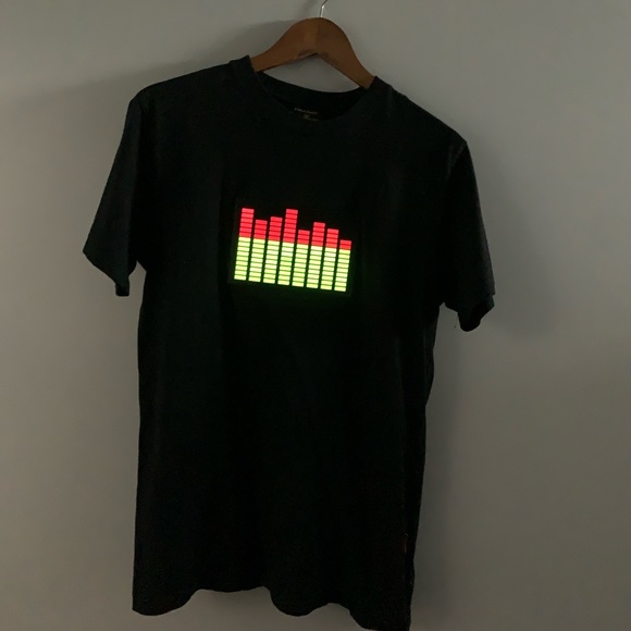 ThinkGeek T-Equalizer light up Shirt size medium - Picture 3 of 4